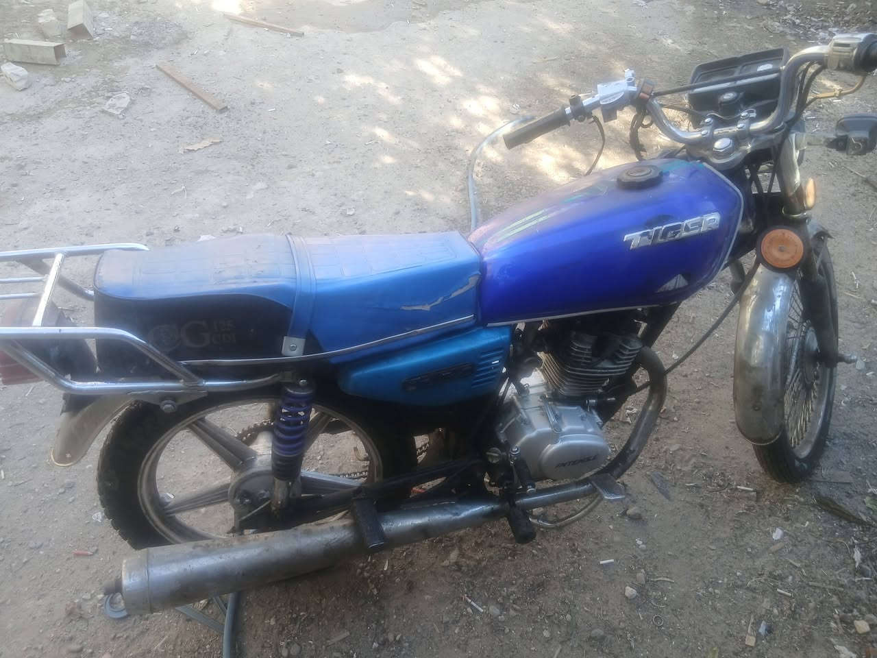 سلام عليكم دراجه ايراني ٤كير 
دراجه طافيه ابيع كوم حديد مكاني بغداد الغزاليه 
اوراقه كامله 
***********
