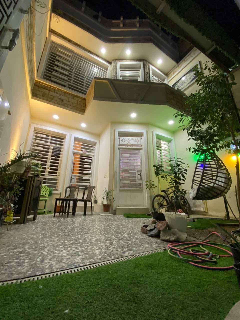 بيت للبيع بناء جديد زراعي الشالجية الطابق الارضي صاله وغرفة نوم ومطبخ معزول وصحيات ط الثاني 3 غرف نوم وصحيات
***********
***********
