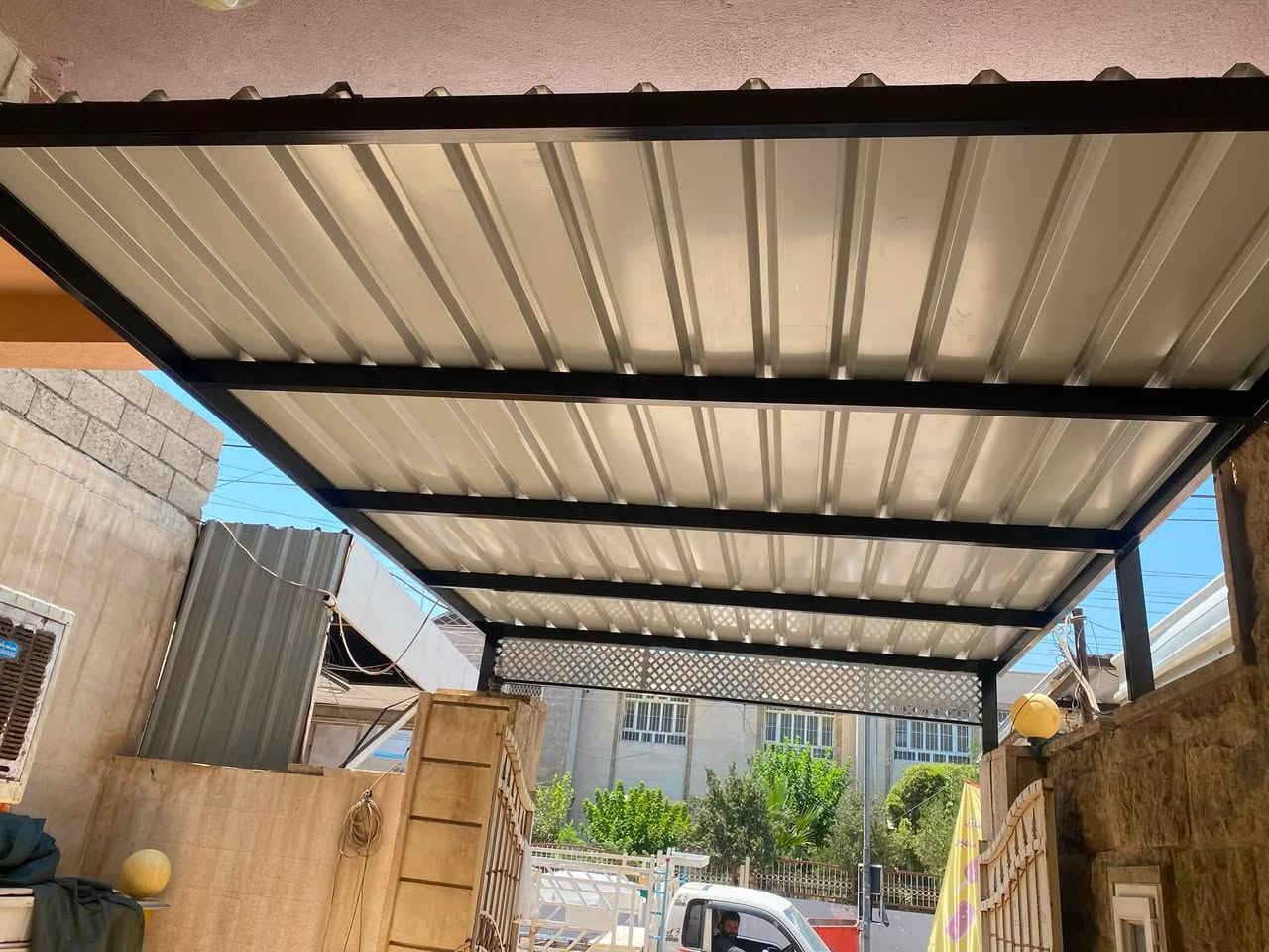 حدادة الشهم  👨🏽‍🔧🚛
لعمل كافة انواع الحداده والصيانه🛠️✅
( سقائف -ابواب-محجلات -كتائب- ديكورات )
فصال حسب الطلب ✅

                     في جميع مناطق أربيل🌏💞

للتواصل راقم الهاتف
            (***********)   يوجد واتس اب     (***********)

