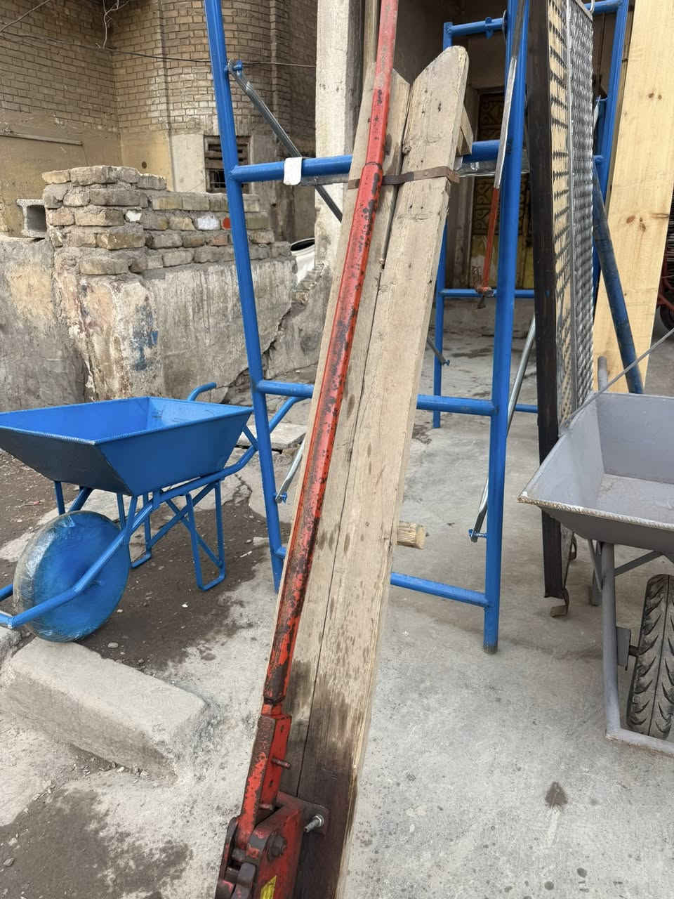 مكص حديد لبيع نضيف كلش مكان بغداد اتصل ***********
