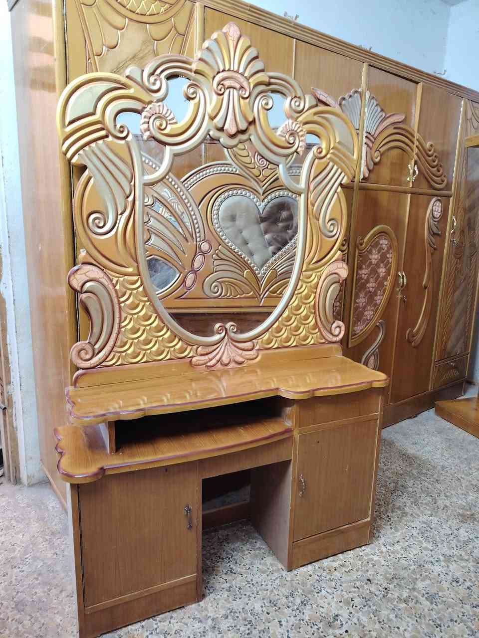 غرفه مستخدمه طابقين  سعر 550 معرض ابو عقيل ميسان حي رساله شارع ماطور قرب صيدليه حازم ***********((نشتري جميع الغرف ))
