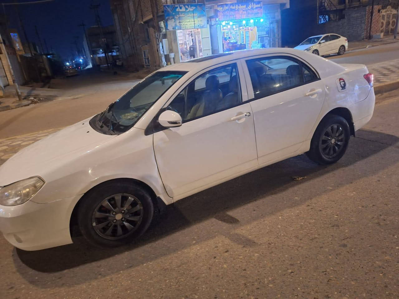 سلام عليكم سياره بي وايدي مديل ١٣ مطلوبه مصرف موصل جاهزه سعر ٣٠ وبيه مجال واي أستفسار هاذا رقمي ***********العنوان ميسان ام غربه
