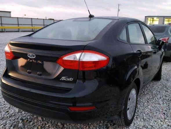 Ford vesta 2017 
يه ك پارچه و نيو بوياغ بي ژؤري بي يرباگ 
وه ته زره ي هه يه 
تعويل و غرامات 
گير و مكينه به شرت 
سعري ٧٨$ ورقه مجاليك 
*********** سوران
