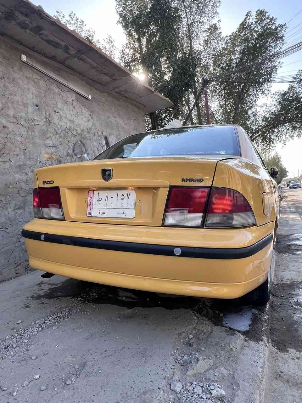 سمند 2012 
بيها بنيد مبدل
وجاملغ خلفي مصبوغ
مكان السياره بغداد 
الامين الثانيه 
***********
