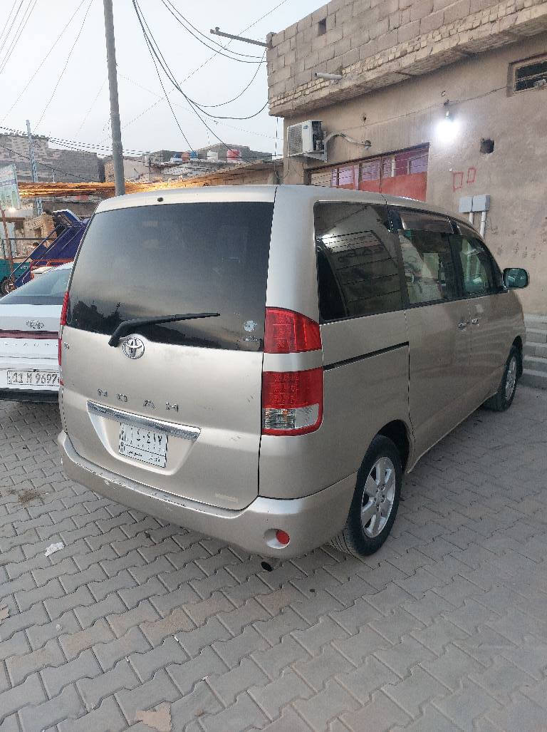 تويوتا نوها 2007 للبيع او مراوس مكفوله  السيارة قطرة صبغ بالبدي مابيه ولا نقطة زنجار بيه بديه نضيف جدا جدا مكانه البصرة *********** البصرة, العراق
