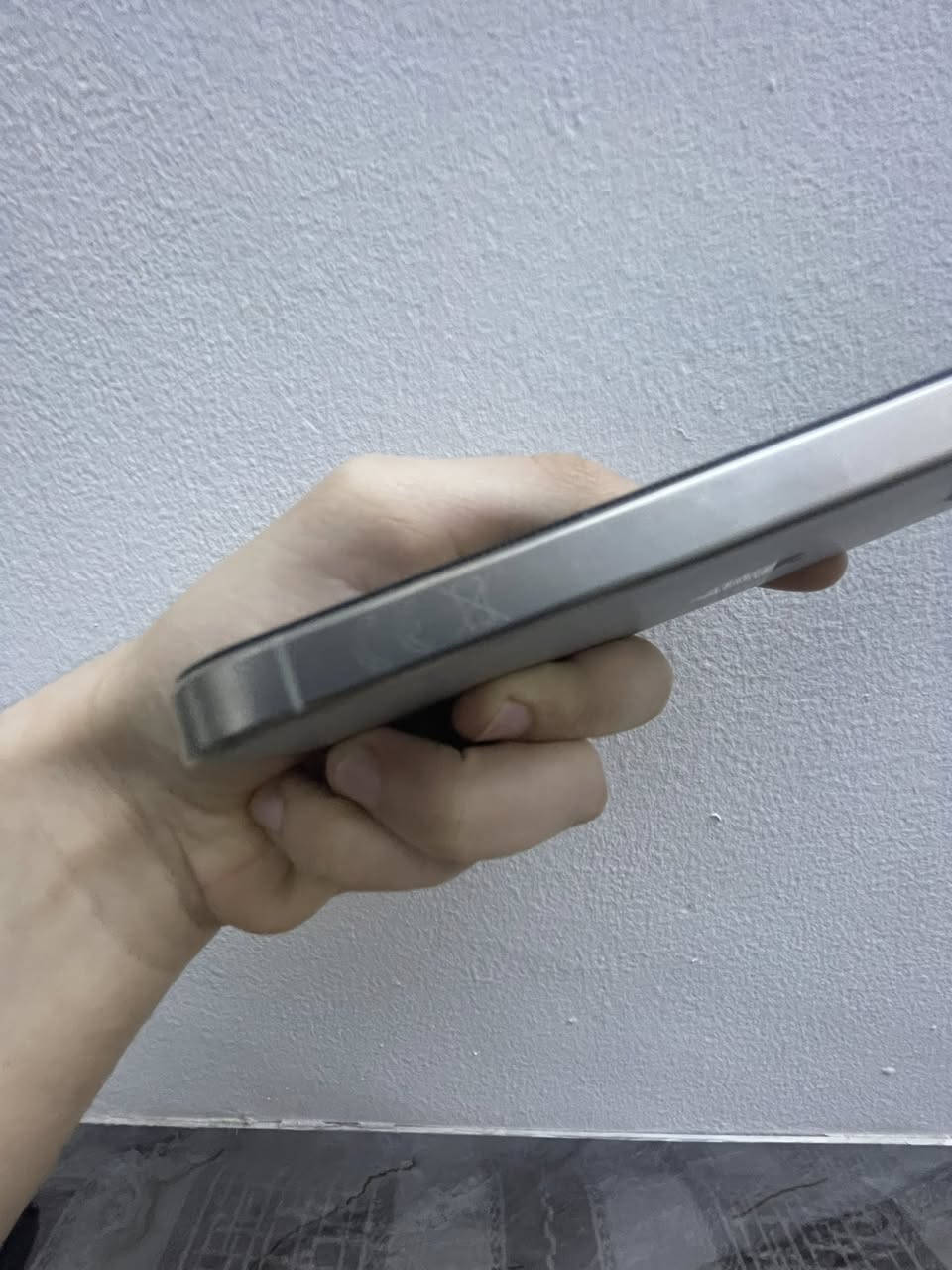 أيفون 15 برو ماكس اللون المميز تيتانيوم 
ذاكرة 256 
بطارية 89 بلادية اعتمادية بشكل 
النموذج M ماستر شرق أوسط AAA
مستبدل فقط شاشة وكالة كلش راقية 
بصمة الوجه متوقف 
السعر 750 
عنواني بغداد حي اور 
هـ***********
