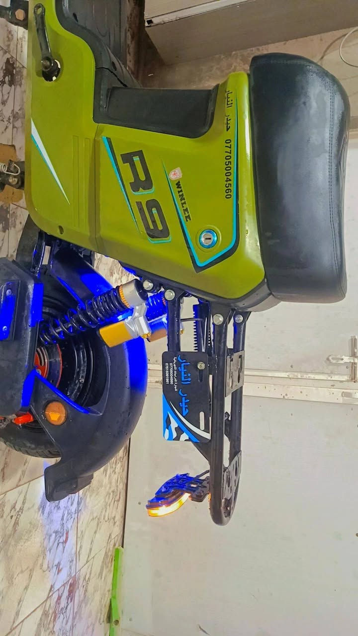 السلام عليكم 
دراجه شحن  R9 لون زيتوني طاافي 
سرعه 109 اربع نمر (سرع)+ الرجوع الى الخلف نضام R + هورن + دبل اشاره + زينون عالي وناصي + نشره 7 الوان  + 5بطاريات ونلي الاصلي + شاحنه ونلي الاصلي + الدراجه حجم 16 تناسب الڪبار و الصغار 
اشاره امامي + اشاره خلفي 
مرايات 2
ڪشن خلفي
مسند ضهر للكشن الخلفي
بايدر + سله + هديه دهن دسڪات +
*ملاحضه.  ابيعلك الدراجه ڪامله برغي ما ناقص  
💥للتواصل خالص


**إذا كنت صاحب هذا الإعلان وتريد حذفه لأي سبب، رجاءا أرسل رسالة إلى الدعم الفني**