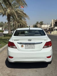 اكسنت ٢٠١٦ • بدون حادث • شاشة وكاميرا