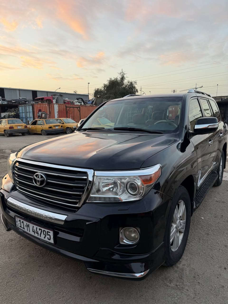 لاندكروز 13 مكينه 6السياره مكفوله من صبغ. فقط بارد موضح بل صور وبيه جراد بسيط  بريميه اصليه فول مواصفات السياره برغي مناقصه مكينه وكير كفاله رقم بغداد بسمي  تخم تاير حداده كله جاهزه السياره  مكان السياره بغداد  الاتصال***********  السعر جوه السوك310 سعر مناسب جدا بغداد, العراق
