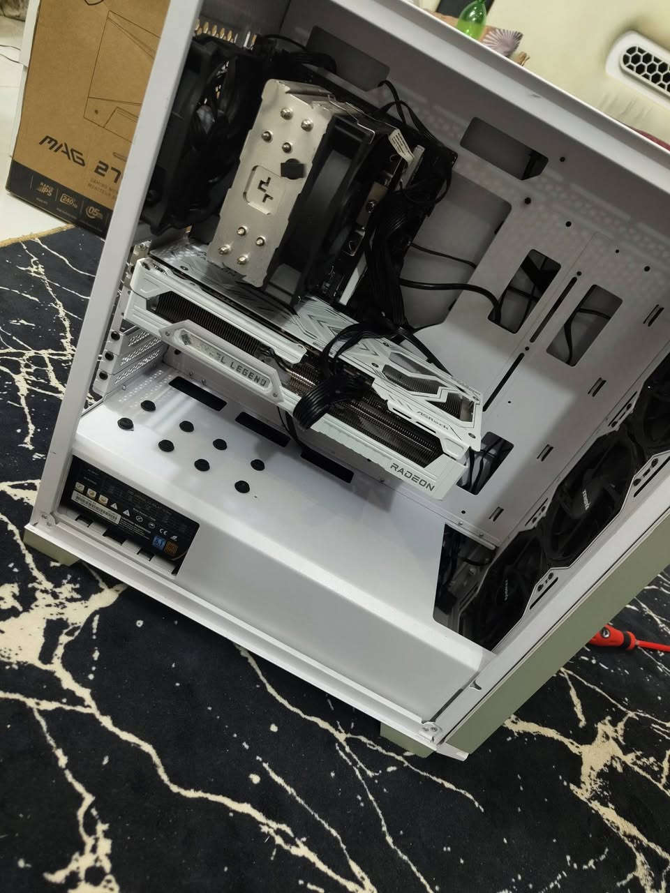 ابيض اخو الجديد rx 9070xt asrock 
Cpu: r5 7500f tray
نفس ال7600 بس بدون كرت داخلي 
مبرد ag400
M.b b650 night devil new
Ram ddr5 16 gb 6000mhz new
M.2 128 gb
Psu 750w segotep هم جديد 
Case cougar 4 fan
كل القطع جديدة جايبها 
والكيس للاسف مكسورة جامته
السعر مليون و750 الف قفل ما بيه اي مجال اخوان 
رقمي *********** متوفر عالمازنجر وعالواتس
