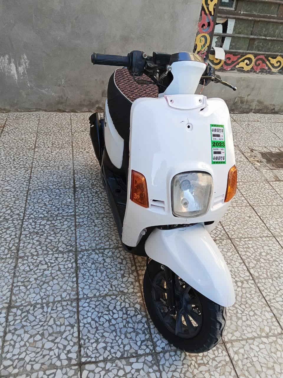 السلام عليكم للبيع دراجه ماكس بوليس مال رانبه محرك ما مفتوح كهربائيات شغاله دراجه حلوه وجديده وجاهزه مال جناي عداد الكتروني صالنصه اف ام رياضي السعر 550 بيها مجال للشراي مكانها النجف رقم التليفون ***********
