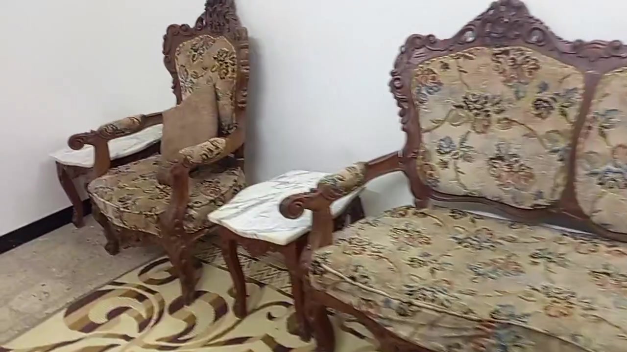 السلام عليكم تخم 10مقاعد 4طبلات واحده كبيره ***********
