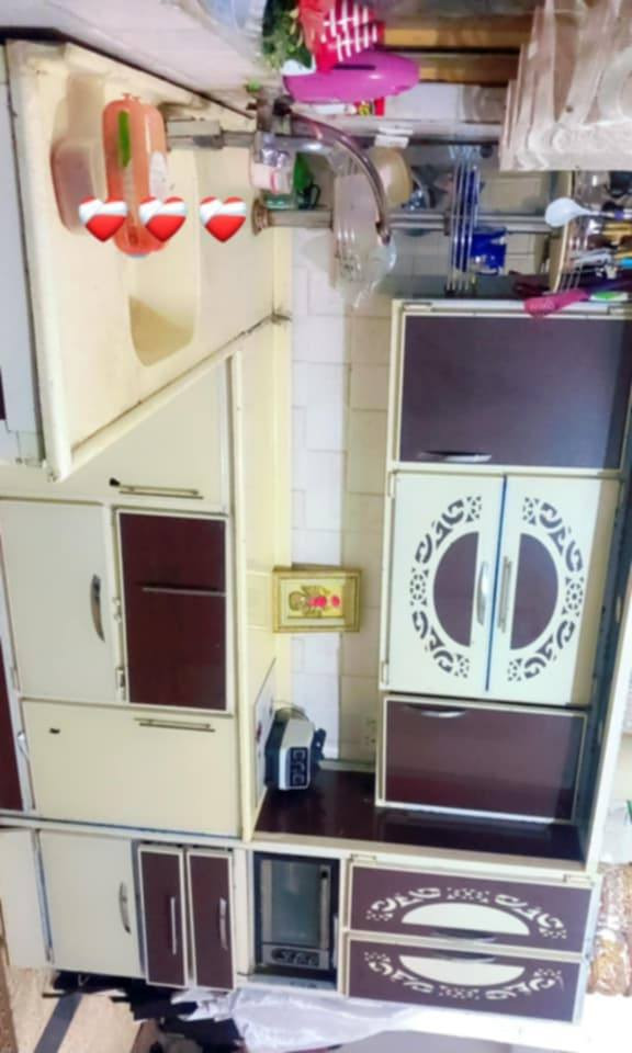 كاونتر للبيع نضيفه كلش مرمر تفصال درجه اوله اربع قطع  الرقم ***********
