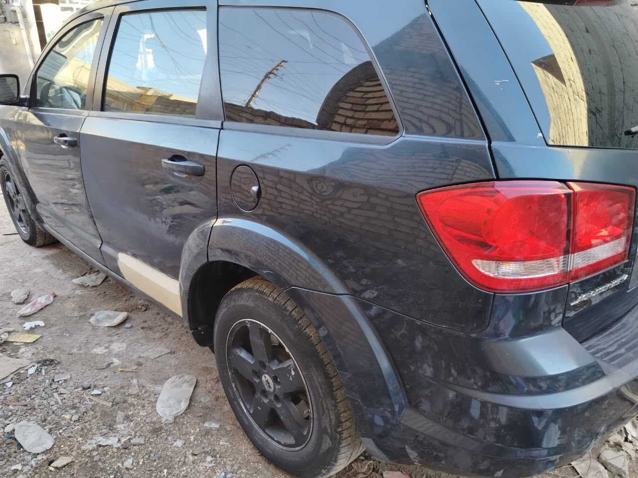 دوج جورني 2014 رقم دولي بغداد سنوية لغاية 2030 سبعة راكب تحويل مباشر كير محرك 2400على الفحص والكشر كدامكم العنوان بغداد***********. 104ورقه
