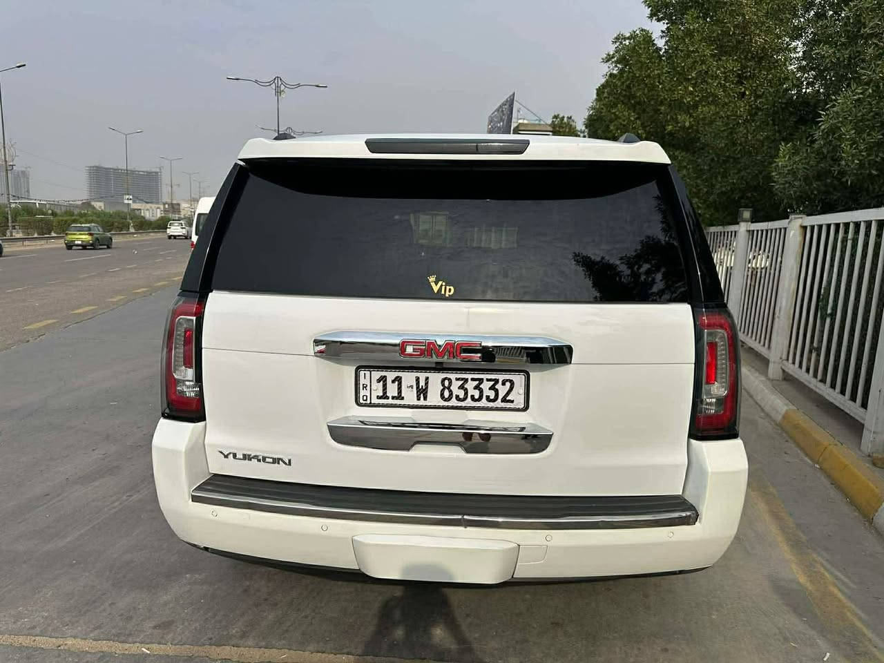 يوكن LT
موديل 2015
بيها قطعتين صبغ 
بدون ايربك جاملغ خالفي وجنطه 
السياره كلش حلوه 
موصفات معروفه ال LT
السعر 285 بغداد بسمي ثاني يوم تحويل 
*********** مكاني بغداد الشعب
