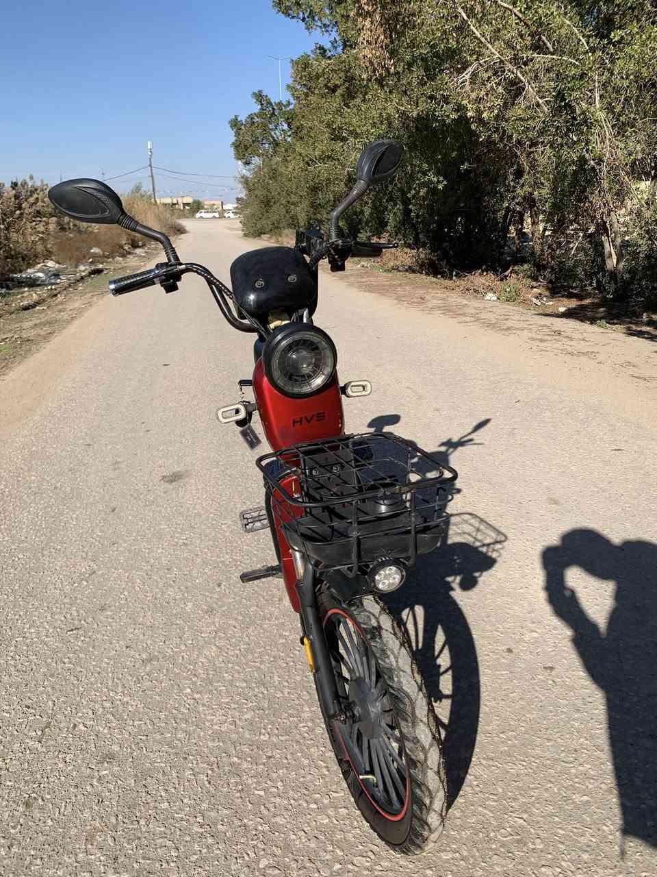 السلام عليكم 
دراجه شحن حجم 20 بطاريات5 نضاف وع الفحص ملف 1000 سرعه 60 مراوس بجهاز ***********
