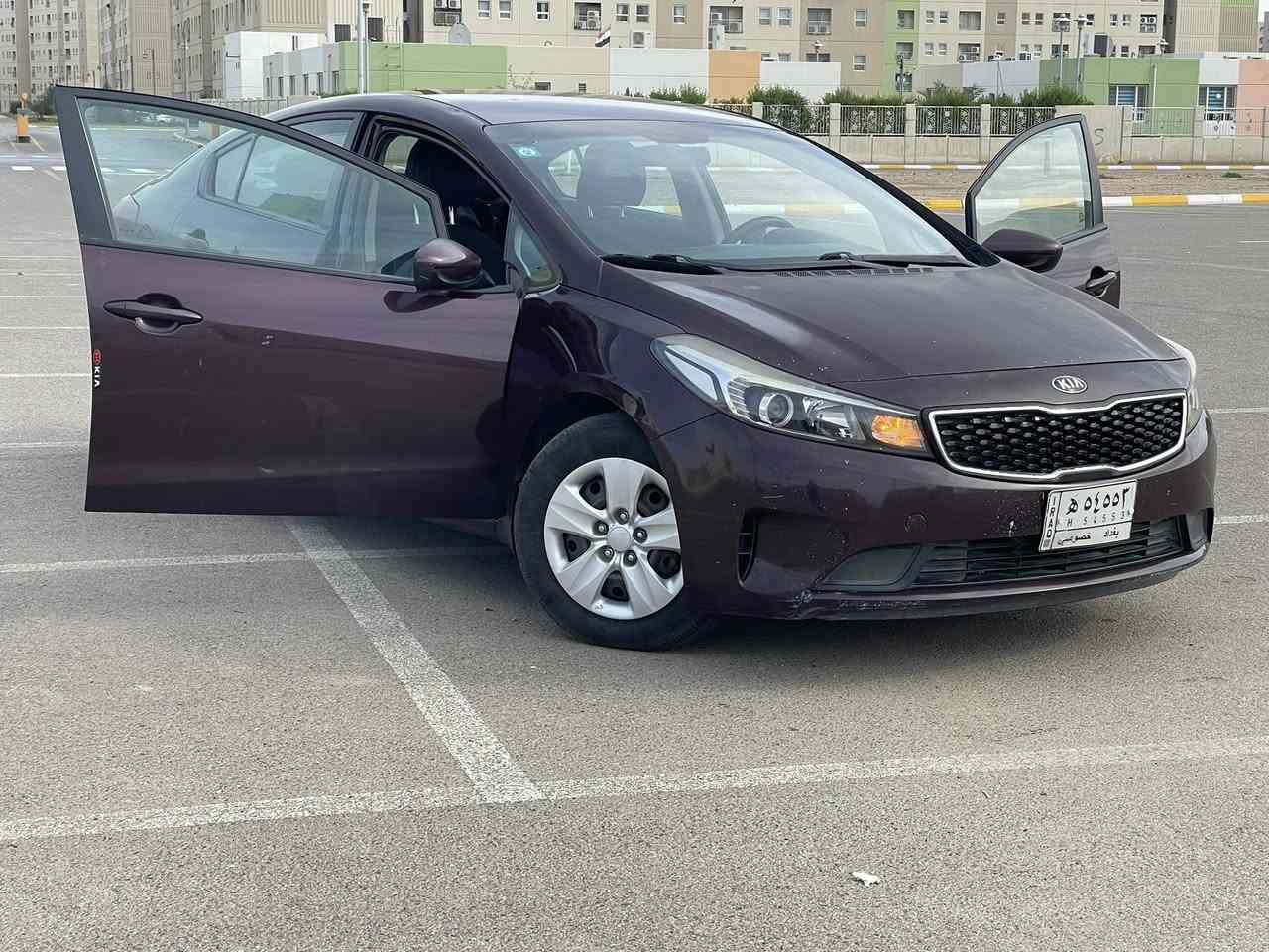 السلام عليكم
فورتي موديل ٢٠١٧ للبيع
السيارة خير من الله كلشي مناقصها ، لون ماروني ، محرك 2000 دوش ، حساس خلفي ، كاميرا خلفية ، تبريد تدفئة ، تحكم ستيرن ، شاشة لمس ، منفذ شواحن usb ، لد نهاري وبعد بيها مواصفات 

السيارة ماشية ٥٩ ميل قابل للزيادة 

حادثها بامريكا البنيد فقط ومبدل مثل ما موضح بالصور 

وبالعراق بيها حادث صفحة ( جاملغ وباب امامي وباب خلفي عكس السايق ) مبدلات كلهم باصلي شركة نفس اللون والباب الايمن بي بارد بسيط 
السونار موجود بي كل التفاصيل المذكورة
السيارة بأسمي تحويل ثاني يوم
 
رايدها ب 16,500,000 مليون دينار عراقي

مكاني مجمع بسماية السكني 

للاتصال : ***********
