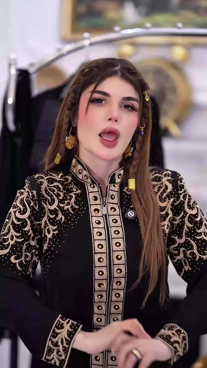 #جديدنـا عباية خليجية🦋 
🪄الشغل تطريز حاسبة مع شغل ليزر + ستراس الاصلي🪡🧵
✨الأقماش حرير أمارتي الأصلي 💯
🎗️مڪون من 5️⃣ قطع
⤶العباية
⤶شال
⤶بنطرون
⤶احزام
⤶حقيبة 👜 
🎨🎨 الألوان :- الصورة
🎗️التلبيس :- من وزن 60 الى وزن 110

💸السعر ،45مع التوصيل


**إذا كنت صاحب هذا الإعلان وتريد حذفه لأي سبب، رجاءا أرسل رسالة إلى الدعم الفني**