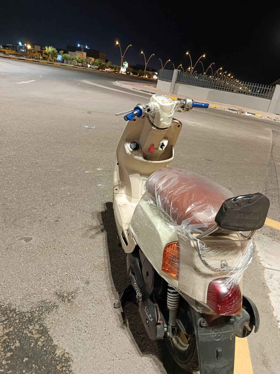 ‏بوليسي لبيع 
دراجه مافتوحه 
دراجه كهربائيات كله شغاله 
دراجه شوفت عينك 
مكاني البصره 
السعر مليون 100
بيه مجال 
***********واتساب

