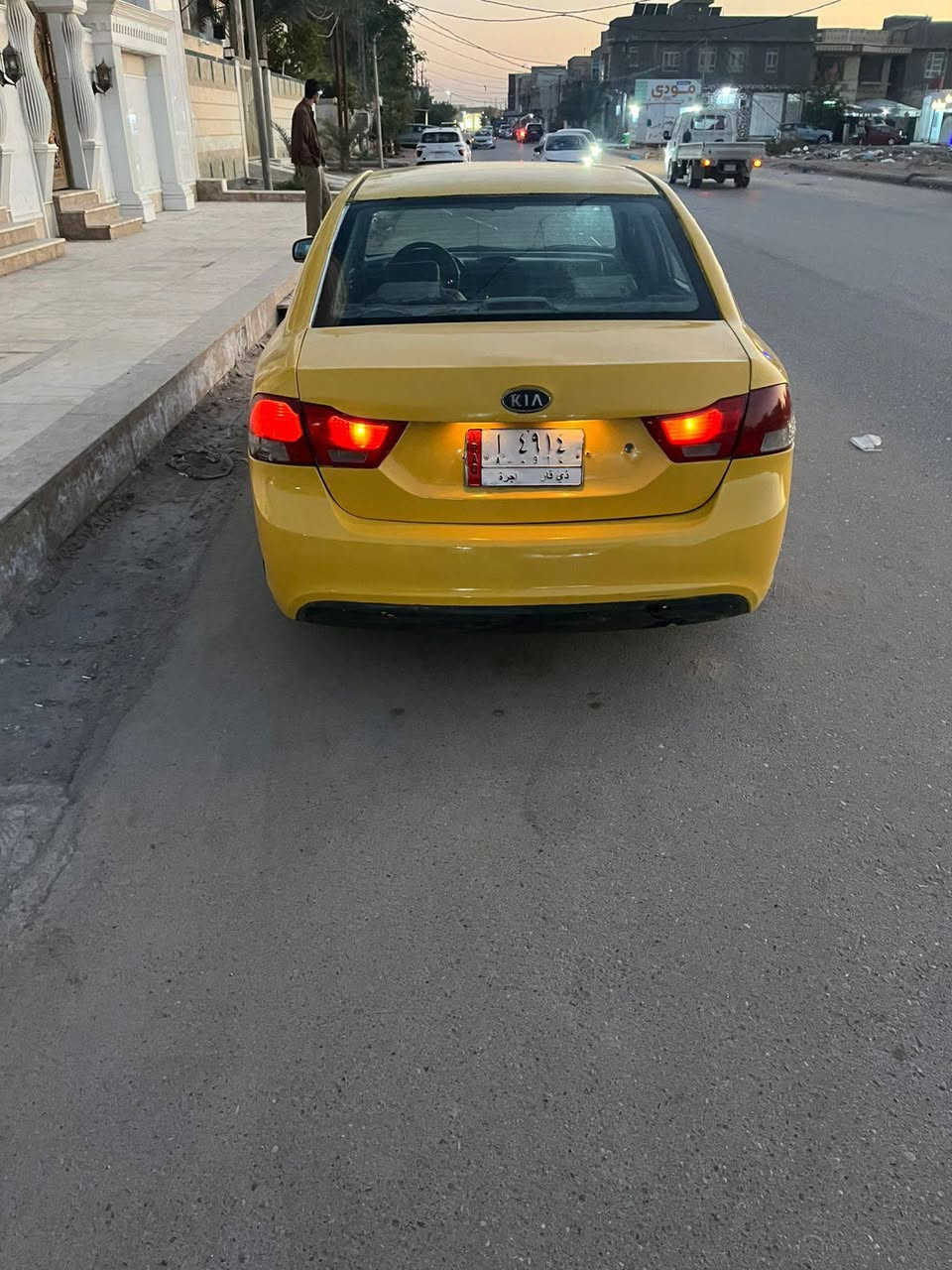 السلام عليكم 
للبيع اوبتيما 2009 وارد كوري اصل خط واحد بنزين مكينة 2000 جديدة وعلى الشرط گير 4 نمر جديد حدادية من الدعامية للدعامية مبدلة جديد منظومه تبريد  السيارة جاهزه متصرف عليها ربع ضربتها جاملغ خلفي مبدل بس القبق ما بيها اي عابر مصفرة هيئة وغرامات مداور ثاني يوم 
#السعر 78 وبيها مجال 
#عنواني السماوة حي الحسين 
#اتصال ***********
