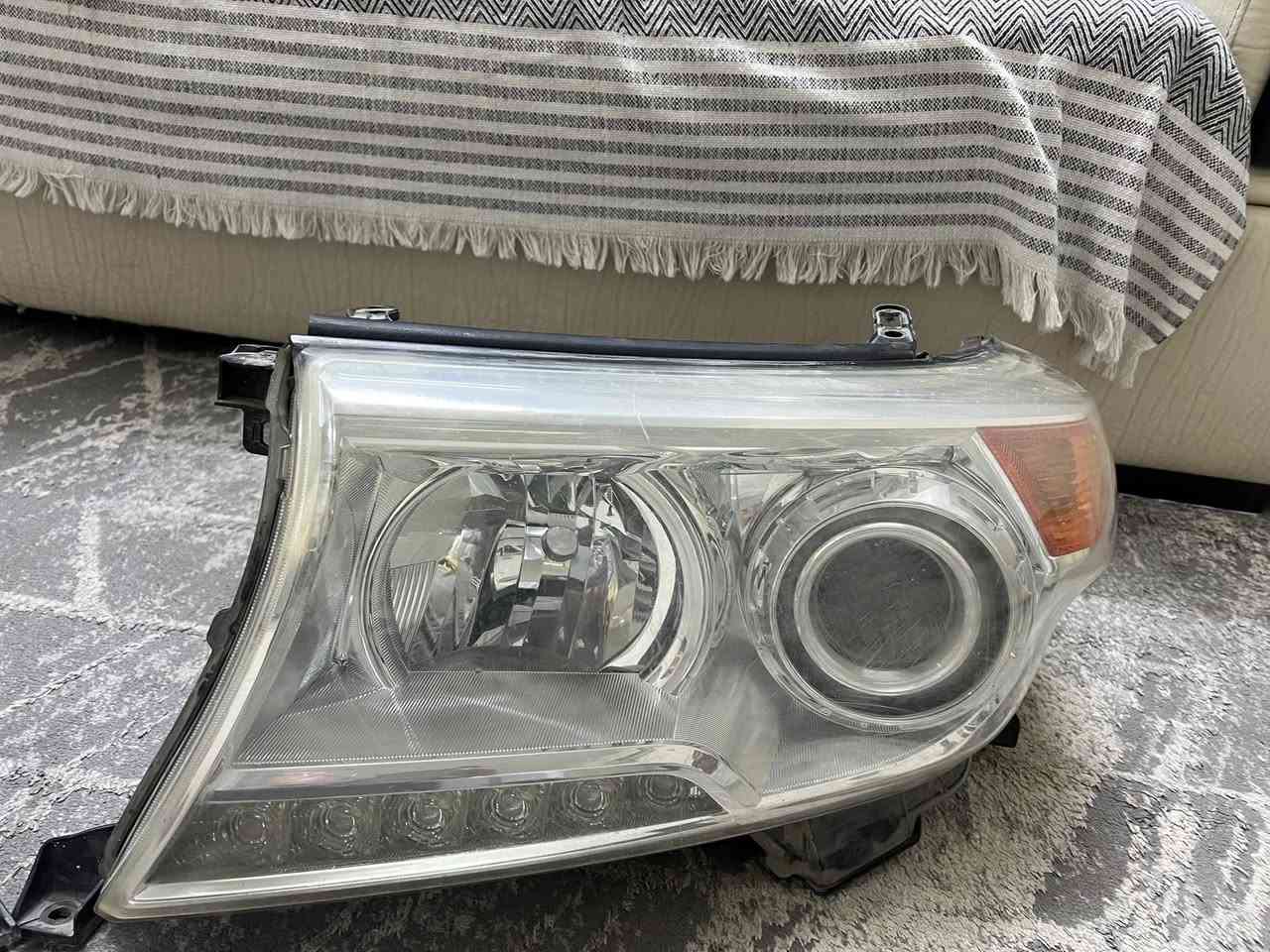 ماصدات لاندكروز من 12 إلى 15 اليسرى اصلي بلادي مستعمل واليمنى اصلي بس الجامة تجاري تعبانة يرادلها جلي السعر 150 ألف بغداد جميلة
الاستفسار ***********
