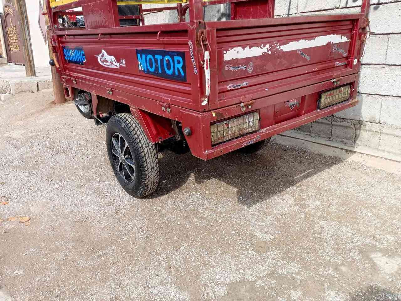 ستوته للبيع موديل 21 اي عيب ما بيها كهربائيات فول ابليت بيها عنوان كركوك حي العسكري مليون 1,850 بها مجال قليل مستخدمه شي قليل  الاتصال على الرقم ***********
