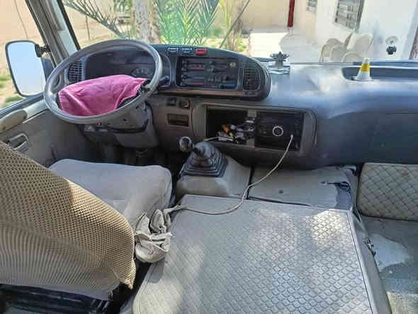 للبيع كوستر رأس الثور موديل 2008 رقم بصره انكليزي بسمي
مكينه جديده مامفتوحه كير جديد حداديه تخم تأير 
تبريد ثلج. سياره جاهزة كلش أو حلوه 
كفاله عدا صبغ بلزرك صفحه العبري أو شبر بلبنيد 
سله درع درج كلشي شغال بيه  امصفره من كلشي 
السعر. 223 أو بيه مجال قليل  بيع مستعجل 
للاستفسار *********** مكان طريق كربلاء نجف عمود 250 غير متواجد نت بس الشراي يتصل تفاصيل كلشي موجود
