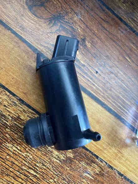 � متوفر الآن قطع أصلية 👇
🔧 شريط ستيرن أبو الهيتر
🔧 شريط ستيرن بدون هيتر
⚙️ ماطورات بوابات التدفئة والتبريد
⚙️ ماطور زراكات
🛑 كيلون صندوق كهرباء شفط
⚙️ دكمه سايد بريك

🛠️ حدادية صدر جديده
🛠️ حدادية صدر مال كصّات
🛡️ دعّامية أسود موديل 2015/2016
🪟 شباك أمامي فئه ثالثه

📌 العنوان:
📍 القصر الأبيض – مقابل وزارة التعليم العالي
🏢 عمارة سوق بغداد المركزي – الطابق الأول
🛠️ محل مروان البياتي

📞 الاتصال: ***********
📱 واتساب فقط: ***********

🚚 خدمة توصيل لجميع المحافظات 🇮🇶
✔️ ضمان ✔️ أسعار مناسبة ✔️ قطع أصلية
