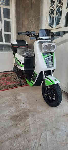 السلام عليكم ورحمة الله وبركاته 
دراجه شحن  R7 للبيع دراجه جديده بمعنى الكلمه كارتون 
موديل ٢٠٢٤ وخمس بطاريات صارلي اسبوع من أخذته 
للبيع فقط سعر ٦٥٠ وبيه مجال حق جيه
الرقم ***********
