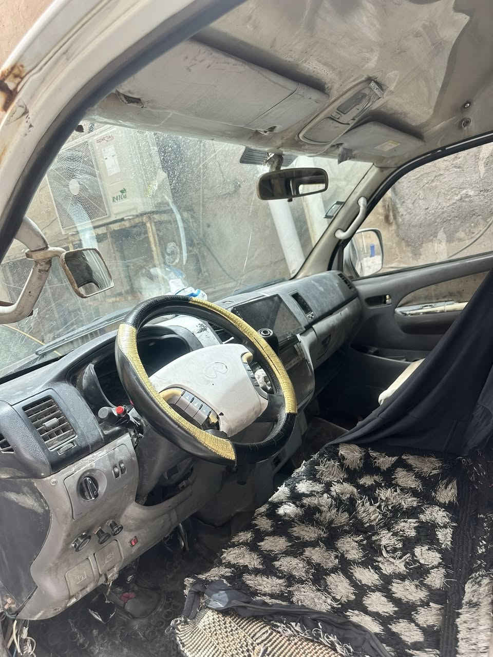 السلام عليكم شيري موديل ١٢ رقم قادسيه بيها وصل تستلم رقم انكليزي محرك كاز كرنفال جديد مكاني بصره سعر ٦٠ بيها مجال هاتف ***********
