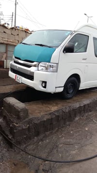 هايسه موديل 2009كير وكسن ومكينه مكفول  تخم تير وصدر مامي وخلفي وكهربيا...