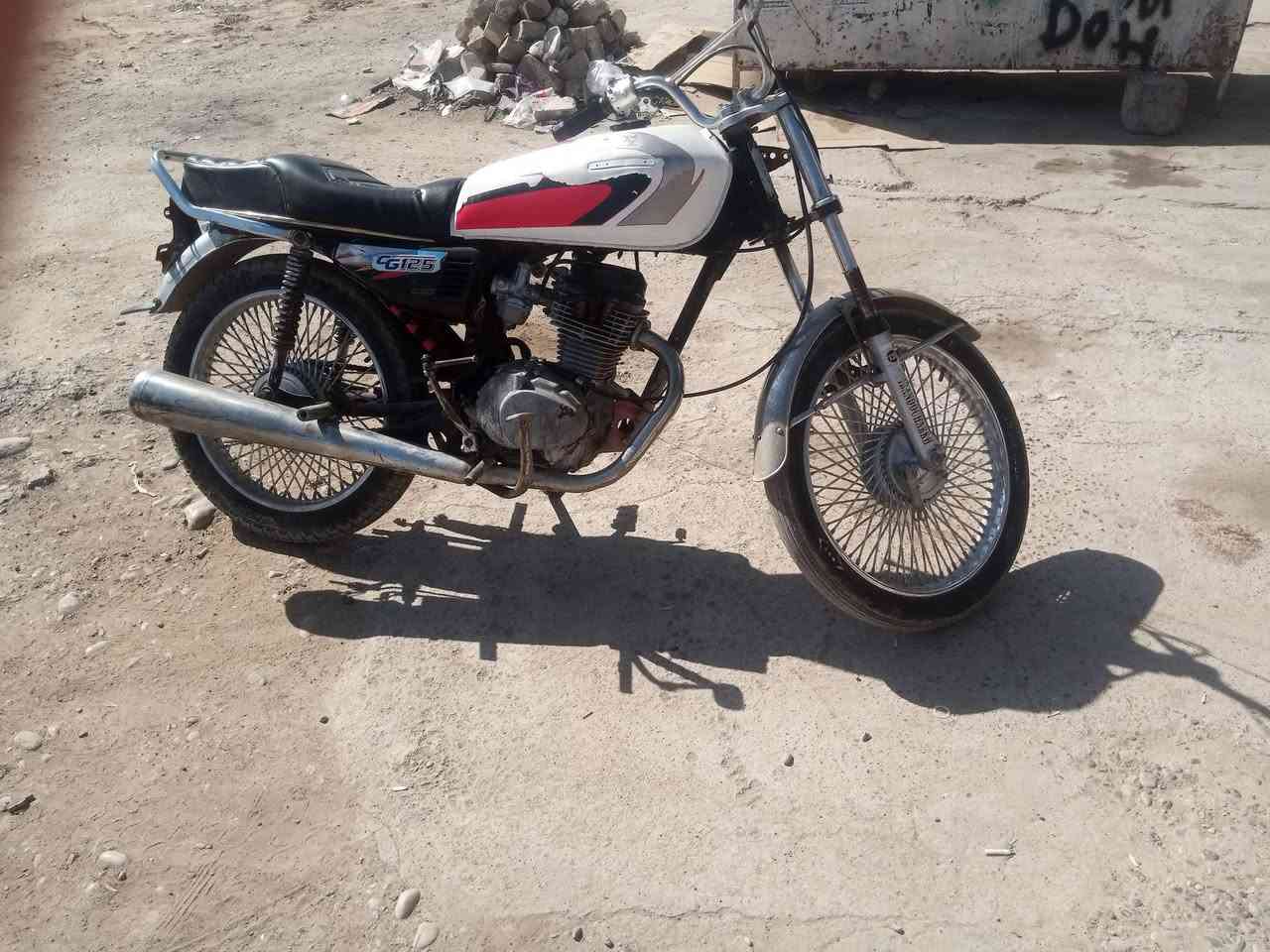 سلام عليكم دراجه للبيع مكان جلولاء السعر ٢٠٠وبي مجال الدراجه هندر واحد تشتغل كل عيب ما بيهة ***********
