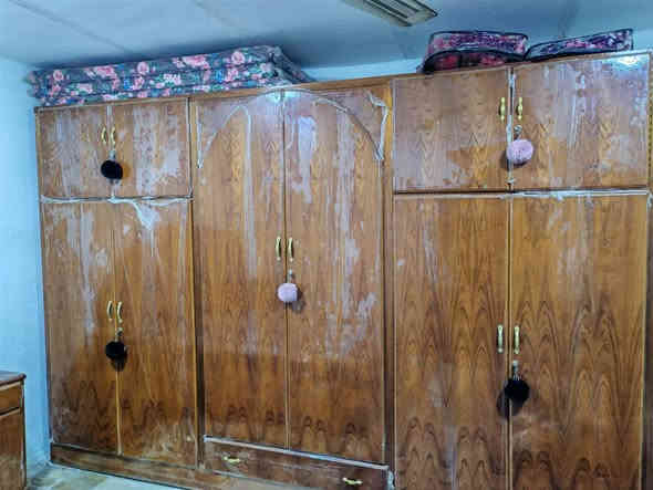 غرفة اخشاب للبيع السعر مليون ونص (المندر مو وياه مامشمول) واسط قضاء الحي  ***********
