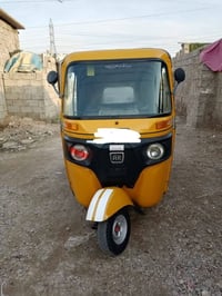 تكتك للبيع19 متوازي عليه عندي عمليه وسعر خاص وبيه مجال حك الجيه سعر تو...