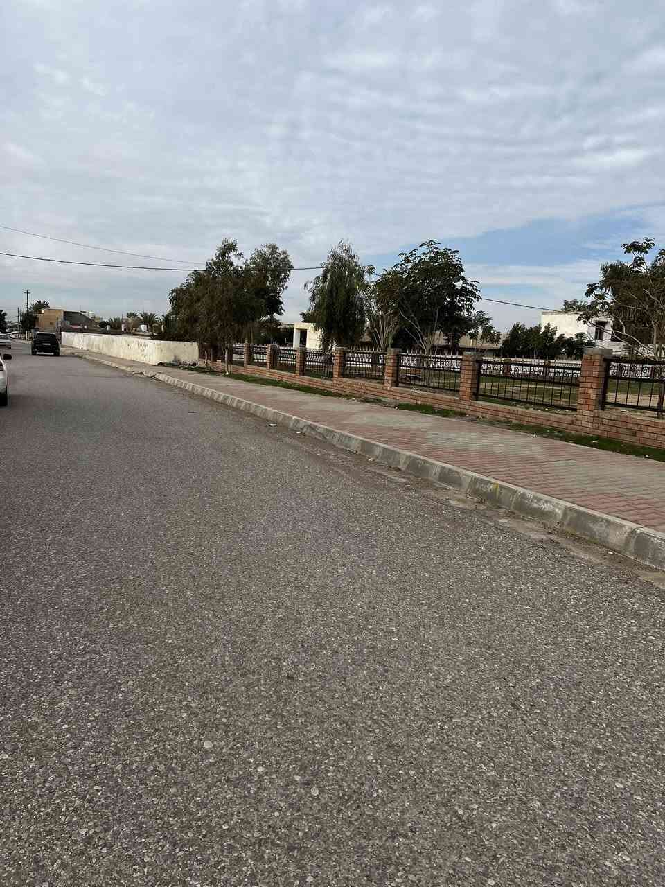 🏘🏘بيت للبيع ديالى خانقين / حي رمضان خلف المحكمة مقابل الحديقة طابو صرف 
مساحة 150 متر واجهة 7.5 والنزال 20 طابقين 
طابق الاول 
1 غرفة نوم واستقبال وصالة داخلية ومطبخ ومجمع صحيات داخلي وخارجي وكراج سيارة وحديقة صغيره 
طابق الثاني 
2 غرفة نوم وصالة ومخزن ومجمع صحيات 

السعر / 125 مليون بي مجال 

للأستفسار اكثر اتصال بالارقام فقط 
***********
***********
مكتب فريا موفق للعقار
