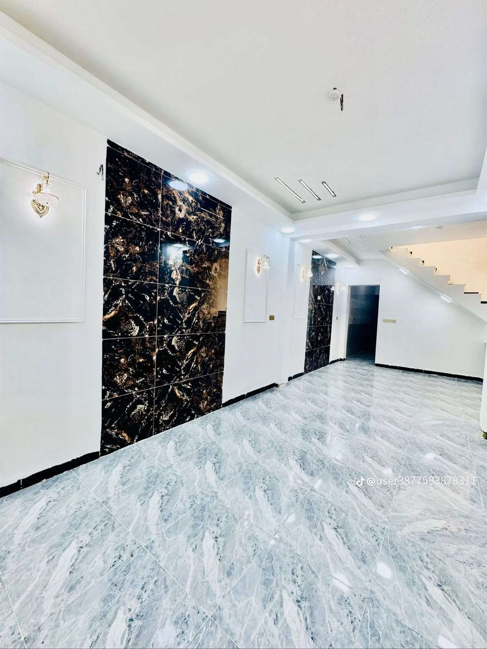 🏡✨ دار للبيع – النجف / مجمع بيتي (اللثاني)
📐 100م – طابق واحد
📄 طابو صرف – سند حر
🧱 فول طابوك جمهوري
🏗️ صب كونكريت للسقف والأساس
🛏️ غرفة
🛋️ صالة
🪑 استقبال
🍽️ مطبخ
🚿 حمامين
🌤️ مكشوفة
💰 السعر 72 مليون وبي مجال بسيط
📩 للاستفسار 

***********

#دار_للبيع #النجف #مجمع_بيتي #عقارات #بيت_للبيع 🏠
