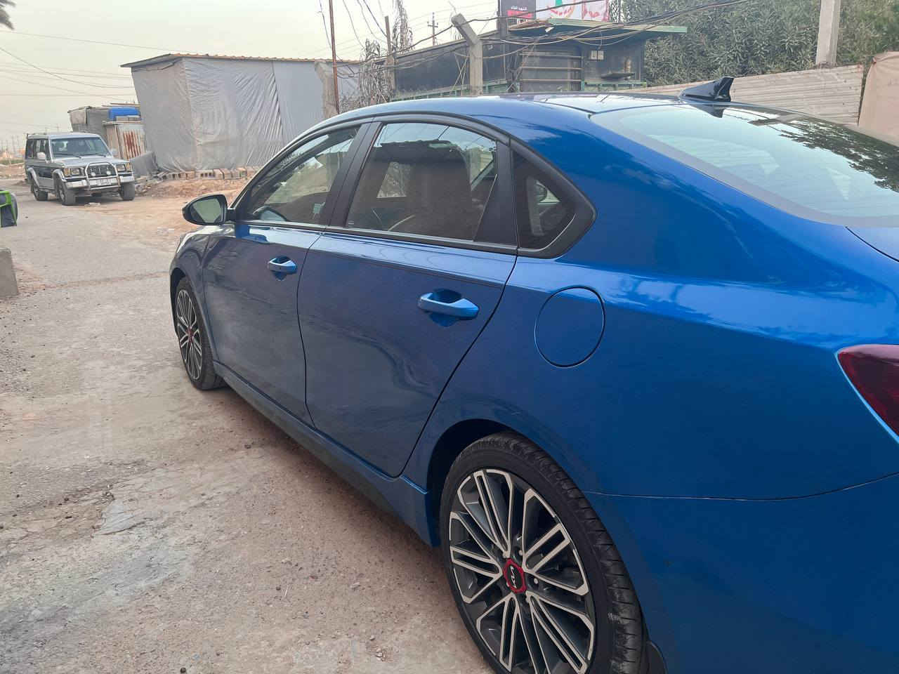 السلام عليكم 
فورتي (2023)  فئة( GT) 
محرك 1600 تيربو 201 حصان 
كير DCTدبل كلج 7 نمر
ماشيه (٣٣) الف 

رقم بغداد ترقيم جديد
السياره 
حادثها  جاملغ وبنيد 

المواصفات ...
1.بصمة تشغيل + ابواب وصندوق+ تشغيل عن بعد
2.فتحه سلايد 
3.رمز Gt على دشبول🔵
4.(شفتات ستيرن)🚀🚀
5.شاشة كبيرة مع نظام تشغيل ابل كار بلي
6.واندرويد اوتو
7.كاميرا دواره (وضعيات عدد2)
8.انظمة قيادة سمارت+ وسبورت+ ونورمال 
9.تدفئة+ تبريد كشنات🔥🥶
10.كشن كهرباء
11.كشنات جلد حضن مطرز احمر مع علامةGT
12.نظام سماعات (هارمن كاردن)🔈🔈
13.لدات داخليه متغيره الالوان( بلادي)
14.قطعتين تبريد
15.شحن وايرليس 
16.دركة D  شكل رياضي مع ختم GT 
17.حساسات خلفية مع جرس تنبيه 
18.رادرات جانبية+ وامامية+ وتحديد مسار + كروز سرعه
19.قياده ذاتيه
20.اوتو هولد+ هاند بريك بصمه
21.نقطة عمياء 
22.كات دوسات جانبية بلادية 
23.دبل اكزوز
ويل كب كروم حجم 18رياضي 
مكان السيارة بغداد سعرها 163 وبيها مجال 
***********
