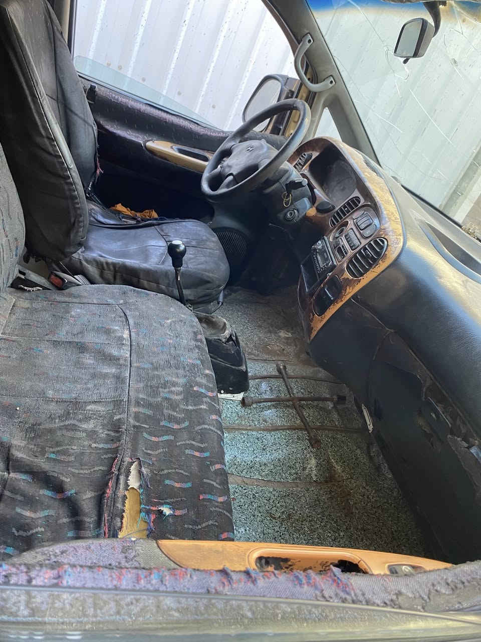 سلام عليكم ستاركس موديل 2000 كير ومحرك كفاله السياره يرادله تلحيضات شغلات بسيطه السعر 40 وبيه مجال حك الجيه مكاني بغداد كاظمية رقم تلي فوني ‭0772 915 1896‬
