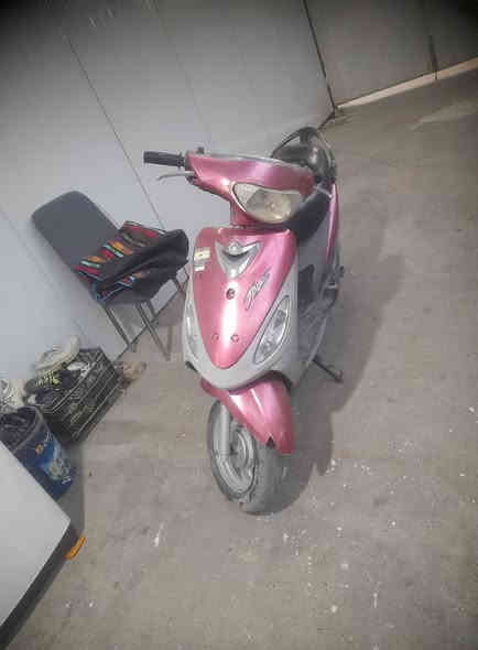 السلام عليكم 
ماكس منغولي كفرات ختم واحد بلادي 
اشتريتها قبل ١٠ ايام وبني نكلب بيها واريد ابيعها 
السعر ٤٥٠ وبيها مجال 
عنوان الامين الثانيه 
رقم ***********
