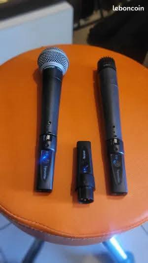 نظام صوت لاسلكي بتردد 2.4 جيجاهرتز (Wireless Audio System)، يعمل على تحويل الميكروفونات السلكية ذات موصل XLR إلى ميكروفونات لاسلكية. 
التقنية: يعمل بتردد 2.4 جيجاهرتز.
مسافة الإرسال: يصل مداه إلى 40 مترًا.
عمر البطارية: يوفر ما يصل إلى 12 ساعة من الاستخدام.
جودة الصوت: يتميز بنسبة ضوضاء وزمن وصول منخفضين.
التوافق: متوافق مع الميكروفونات الديناميكية وخلاطات الصوت.


**إذا كنت صاحب هذا الإعلان وتريد حذفه لأي سبب، رجاءا أرسل رسالة إلى الدعم الفني**