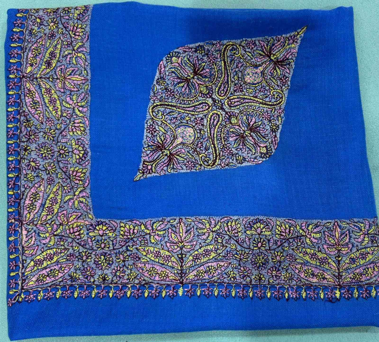 غتر عُمانيه المنشأ أصلي
قياس القطعه 140نقش عريض 
راسلونا نكون بخدمتكم 
***********واتساب
عدنه موديلات اكثر نتشرف بخدمتكم
