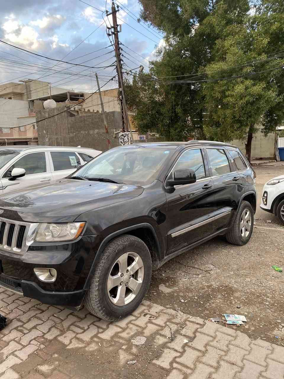 سلام عليكم 
جيب 2013 فول بانوراما جلد فول مواصفات 
رقم بغداد 
السعر ١٤٠ بيها ٤ قبع و شوية ب جاملغ خلفي 
مكانها بغداد 
***********
