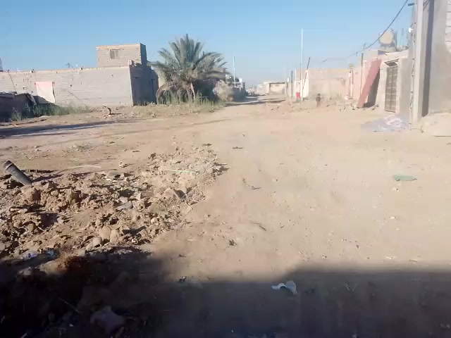 قطعه للبيع بشارع ابو طارق 300 متر ***********
