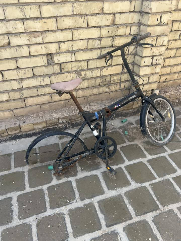 بيسكلين للبيع واحد بس شد تاير موجود التاير والويل والخضر بس زنجيل  وتايراته جوبه جدد 35الف قفل ذنيناتهن ***********واتساب
