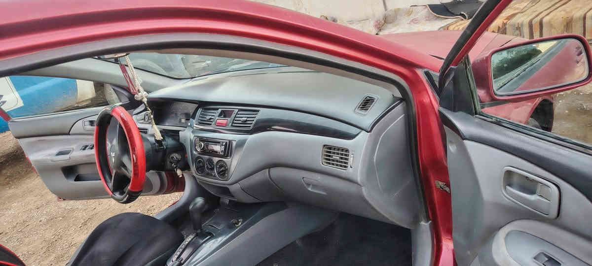 السلام عليكم لانسر 2009 سنويه لل 29 بأسمي مصبوغه عام اثر جراد بدون ضرر تبريد تدفئه كله شغال صدر كامل سعر 68 وبيه مجال مكانهاا بعقوبه للاتصال ***********
