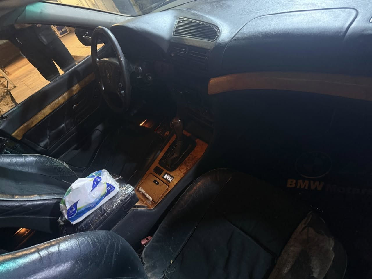 ‎السلام عليك ورحمة الله 
‎سياره BMW/E38 740اصل وفصل  خفاش للبيع فقط
‎موديل 1995
‎رقمه اربيل. دولي سنويه لل 2030يله تسقط
‎ملاحظه (السياره بدون صبغ ) 
‎موصفاته (فتحه 3حركات. جنطه شفط تبريد قطعتين كشن كهرباء +تدفئه اشارة ترحيب مصابيح تنبيه سنتر لوك كله شغال نضام سكيورتي امان ايضا شغال. لايت بلادي زينون ناصي +دبل جام  +مري شف).  السياره نصبته كلش حلوه مال جناي ومتعوب عليه حيل. منظومة بانزين كله جديده كهربائياته كله شغاله وما ملعوب بظفيرته. عليه ادامه كامله قبل. شهرين امانة الله  تايرت زوج جديد. ويل خليه جديد بلادي مو تجاري 16 كيره مكفول حداديه ٨٠٪؜ 

‎(نواقصه يرادله شويه ترتيب للدواخل.+طوافة البانزين  

‎امانه الله  السياره مال جناي الله يسر الحال واريد ابيع والشكر لله
‎مكان السياره بابل الحلة السعر المطلوب 55 وبيه مجال كلش بسيط  
‎رقمي *********** بي واتس اب
ا
