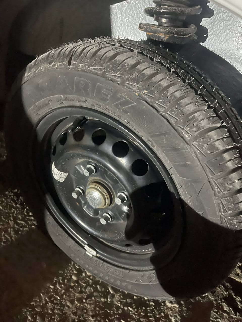 سلام عليكم عدي ذني تايرت مال زيرو 26ماشيه 400كيلو فقط مراوس بتاير لخشن ذيج نقشه حتلو اطي فرق عادي


**إذا كنت صاحب هذا الإعلان وتريد حذفه لأي سبب، رجاءا أرسل رسالة إلى الدعم الفني**