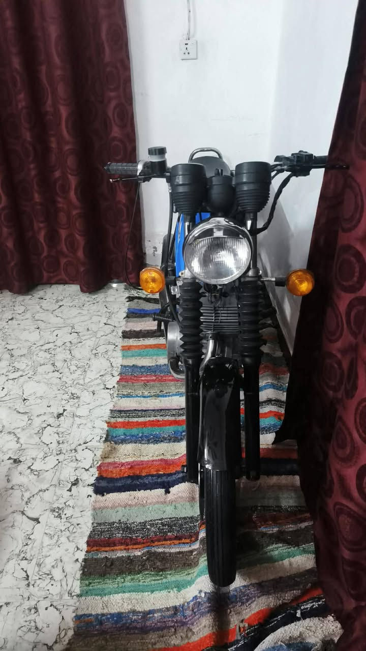 سلام عليكم البيع 82 سايس  3 الا شاصي مكفول من الحيم شراي يتصل وبي خير ودلل ***********
