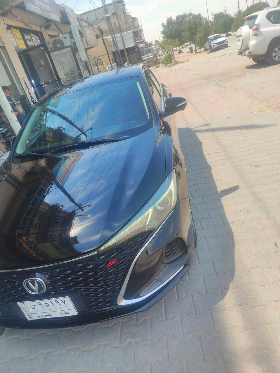 شانجان ايدو بلص موديل 22 فول مواصفات
ماشيه ٨٠ الف 
لون اسود عليها نانو سيراميك ومسويلها منضومه لد داخليه جميع الالوان 
المواصفات 
● محرك 1400 تيربو تمشي على البانزين العادي 

● بانوراما 
● ٤ كاميرات محيطيه 360 درجه 
● كشنات جلد لون احمر كهربائيه بيها نضام تبريد 
● تشغيل عن بعد 
● 3 انضمه قياده ايكو / سبورت / نورمال 
● توقف ذاتي 
للامانه / السياره بيها شويه صبغ بالباب الخلفي الي عكس السايق مامبين نهائيا 

مكاني بغداد الراشديه 
***********

السعر 115 وبيها مجال
