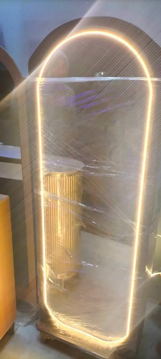 ✨ الفخامة وصلت لمعرض أبو فارس ✨
لو بتجهز بيتك أو عايز تجدد غرفة نومك… عندنا موديلات مميزة بتصميمات عصرية وتشطيب فاخر يناسب كل الأذواق 👌

🛏️ متوفر لدينا: • غرف نوم جديدة

🔁 إمكانية الاستبدال متاحة

لو عندك غرفة قديمة نبدلها لك بغرفة أحدث وتدفع فرق السعر فقط.

💰 أسعار مناسبة للجميع 

📍 زورونا وشوفوا الموديلات على الطبيعة

📞 للتواصل والاستفسار: 01065681622

     كفور نجم بجوار قصر السعيد 

@الجميع 

@إشارة


**إذا كنت صاحب هذا الإعلان وتريد حذفه لأي سبب، رجاءا أرسل رسالة إلى الدعم الفني**